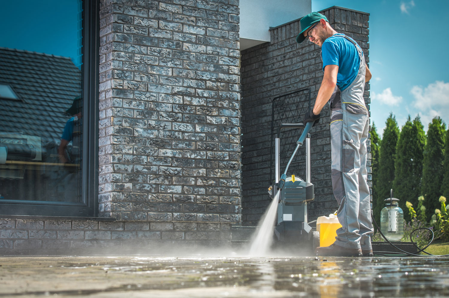 Pressure Washing Pressure wash a patio
